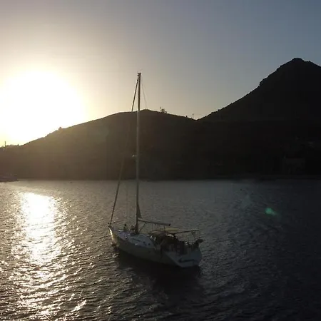Úszó hotel Sailboat In Bodrum